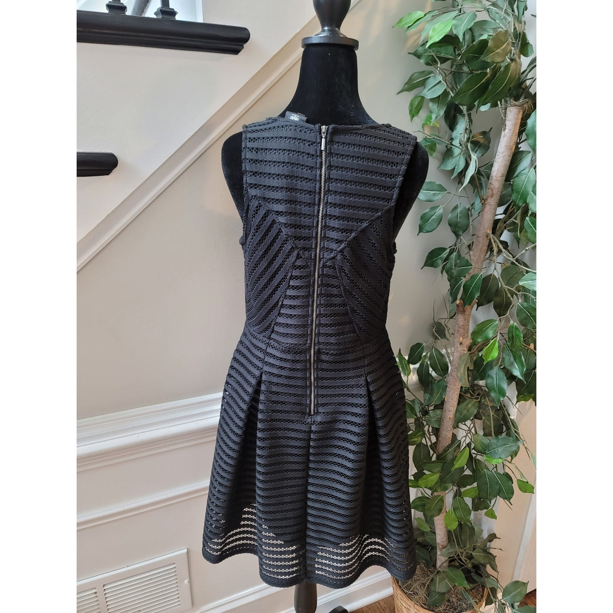 Mossimo Fit and Flare Dress Women Size Medium Black Textured Sleeveless Party