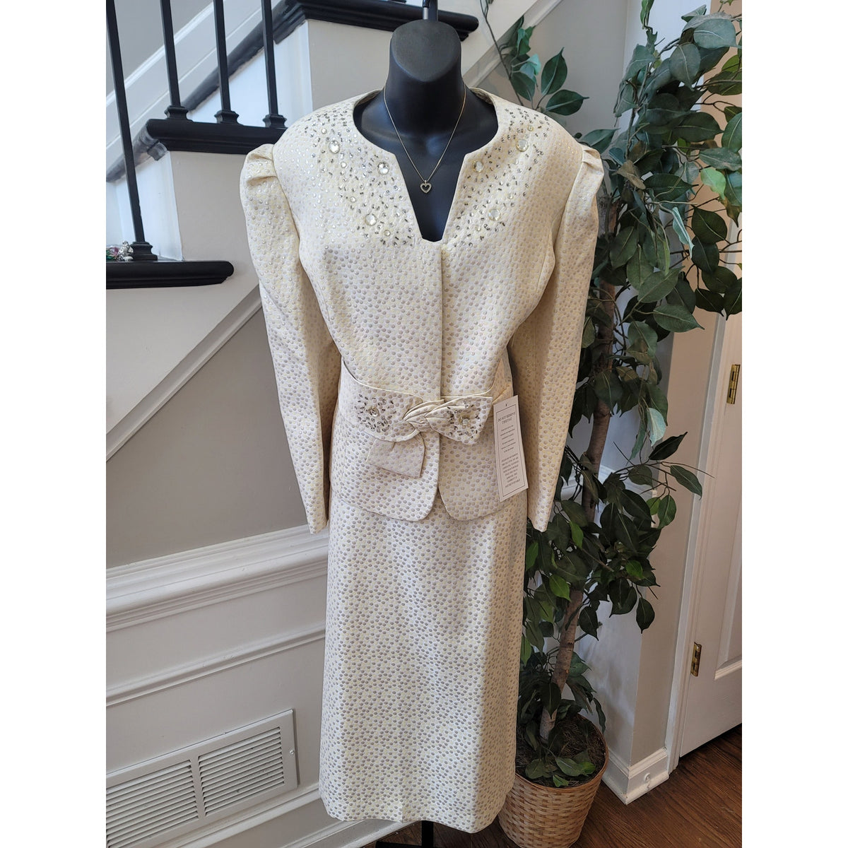 Verucci Skirt Suit Women's SZ 18 Cream Polka Dot Back Zipper Long Sleeve Lined