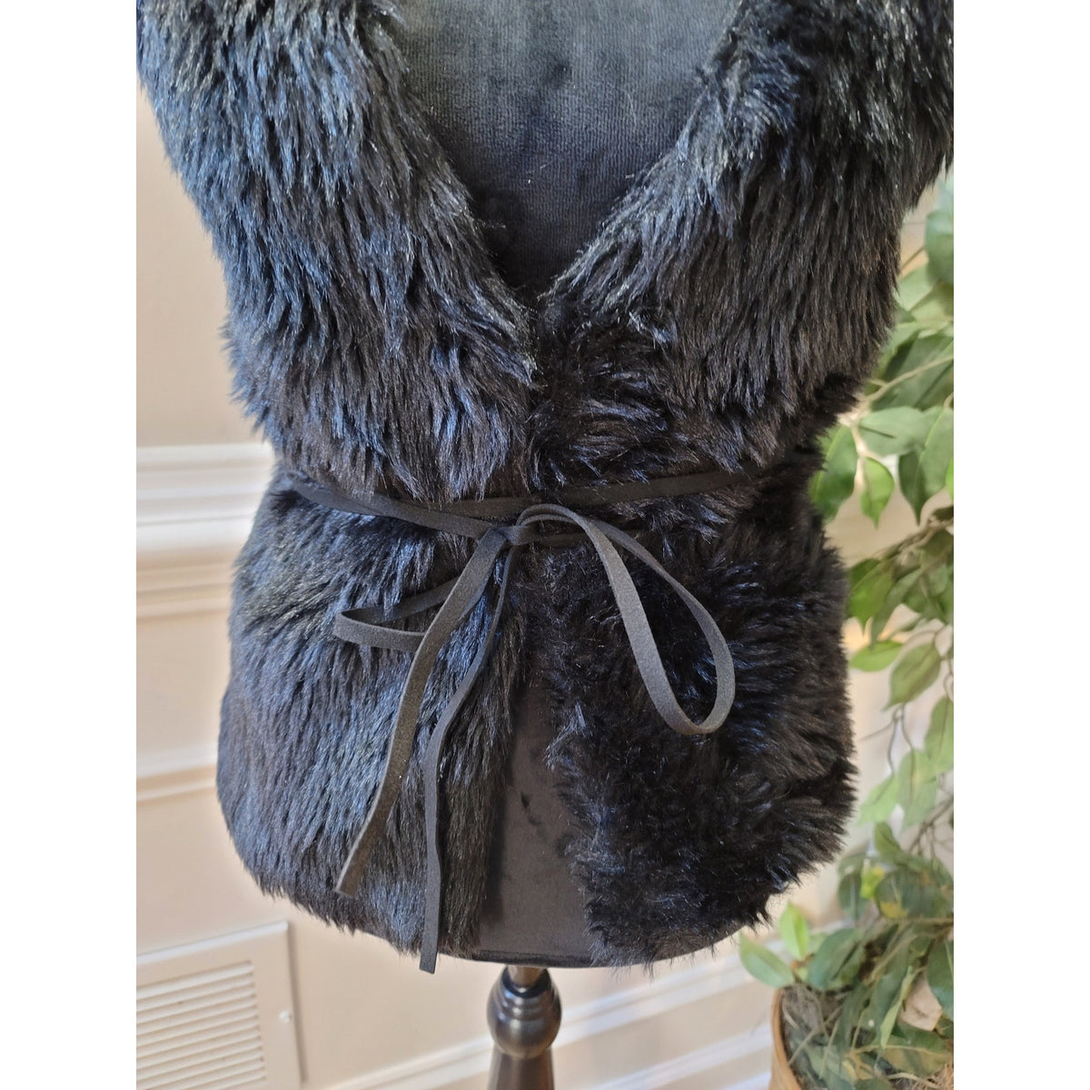 Papaya Faux Fur Vest Women's Small Black Waistcoat Belted Sleeveless Fully Lined