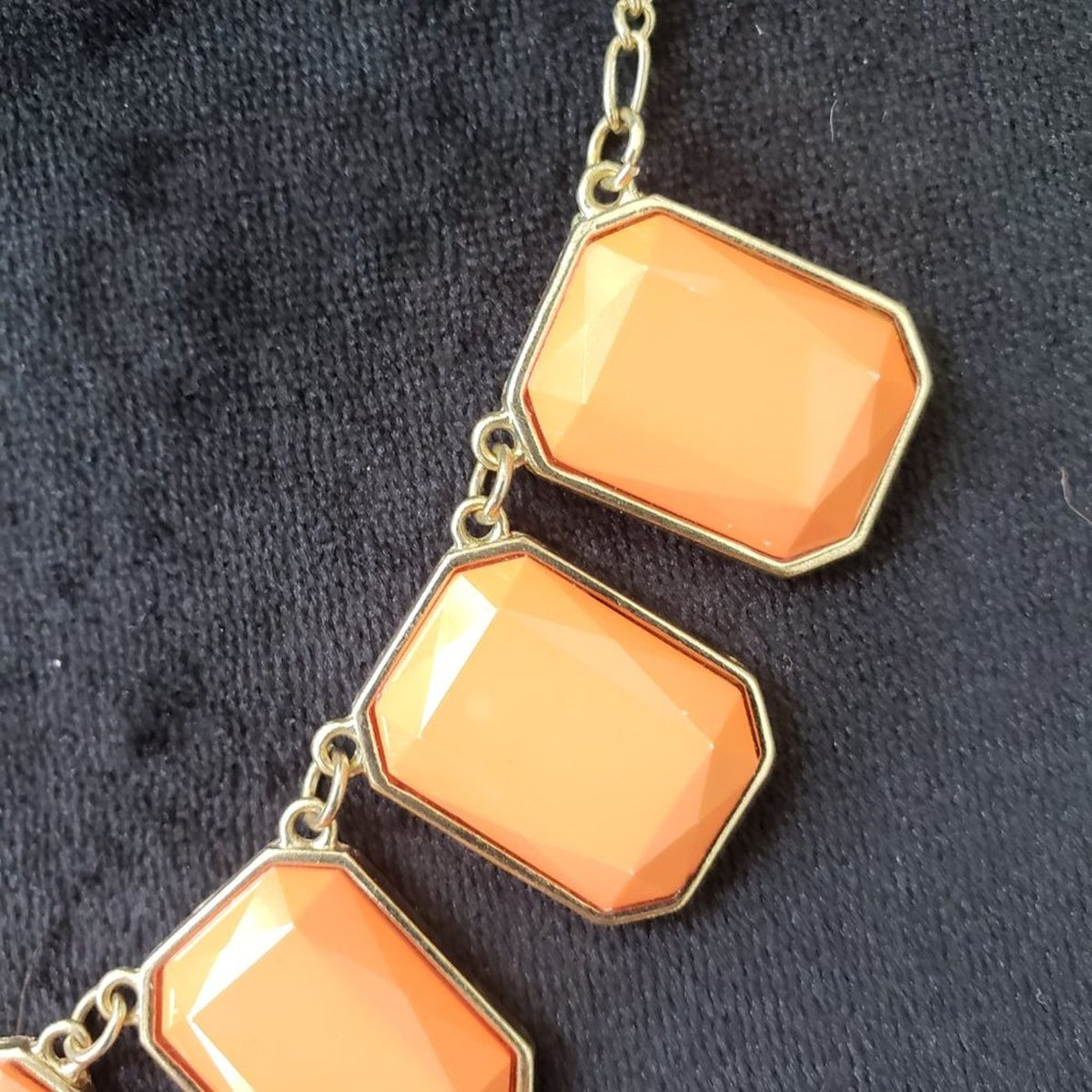 Womens Fashion Gold Tone Chain Faceted Beaded Statement Necklace w/ Lobster