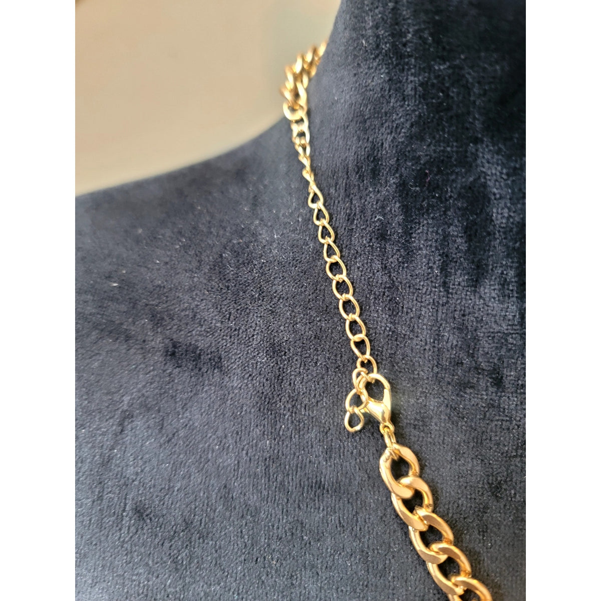 Gold Tone Teardrop Statement Necklace & Earrings Set Chunky Chain Bib Fashion