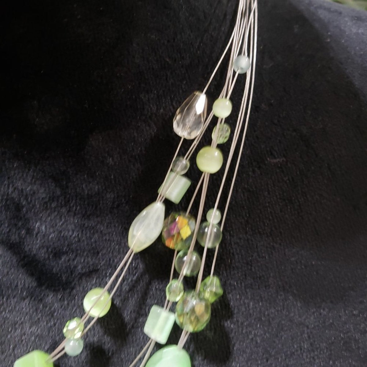 Women Fashion Multi-Layered Clear Glass Beads Collar Necklace with Lobster Clasp