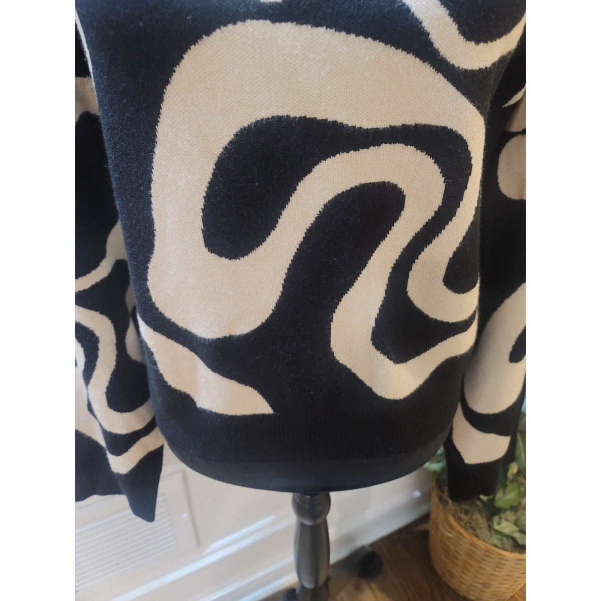 Cider Polo Sweater Women's 2XL Black/Beige Abstract Drop Shoulder Pointed Collar
