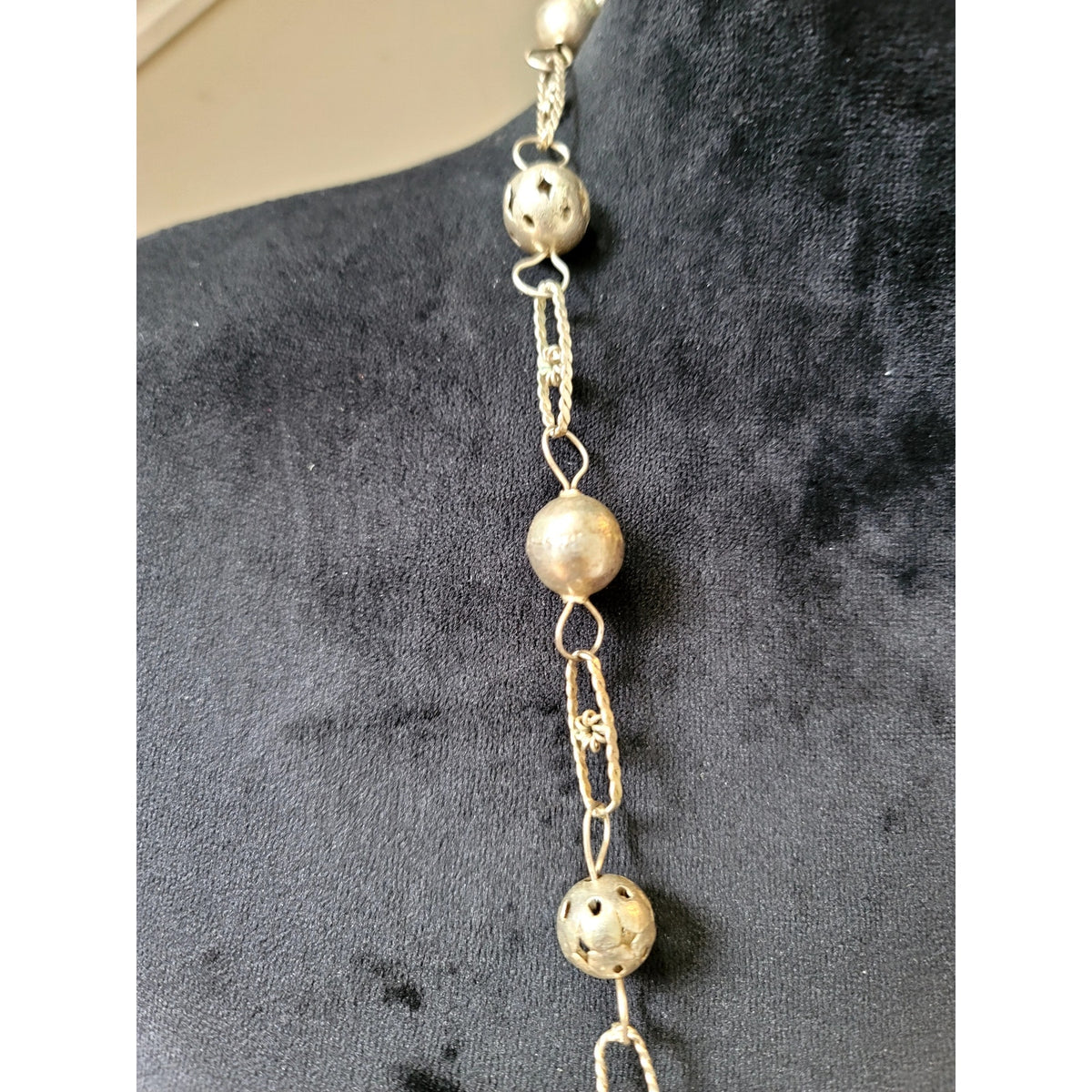 Vintage Style Pearl & Gold Tone Charm Necklace Layered Boho Statement Jewelry