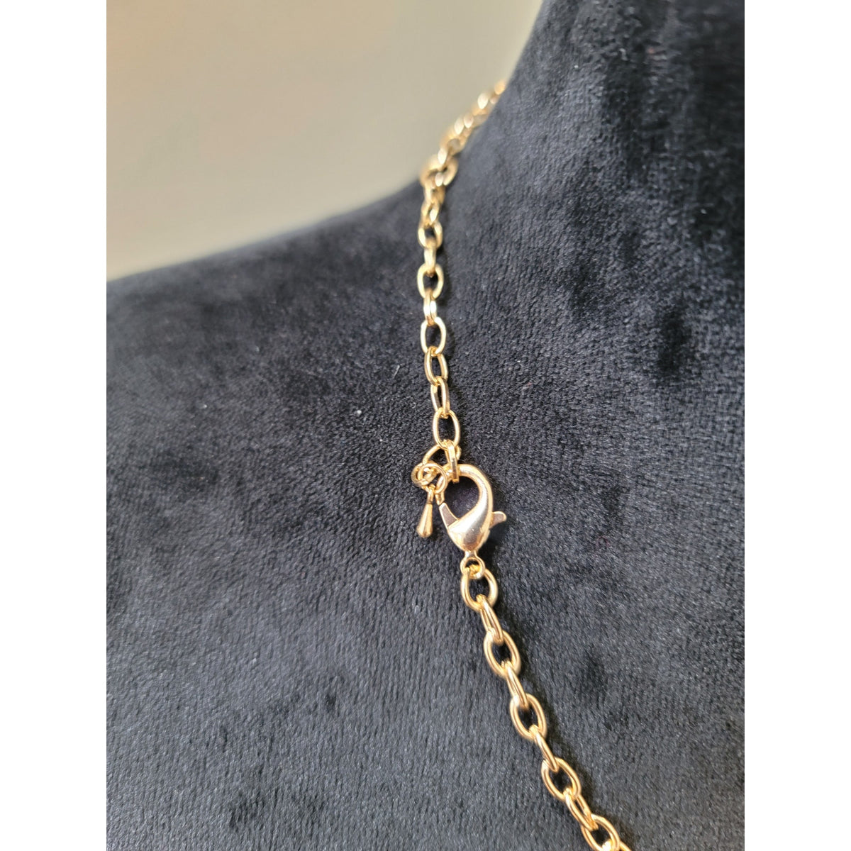 Women's Gold Chain Statement Necklace With Pink White And Peach Resin Circles