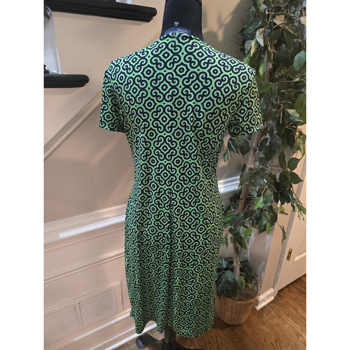 Jones New York Midi Dress Women's Medium Green/Black Geometric Faux Wrap V Neck