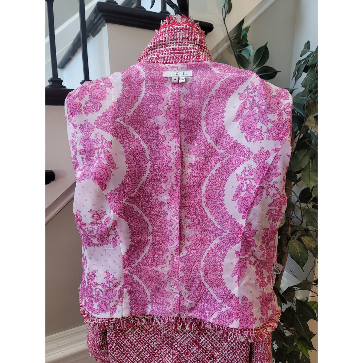 I.C.E. Skirt Suit Set Women's SZ 10 Pink Long Sleeve Blazer Front Pocket Lined