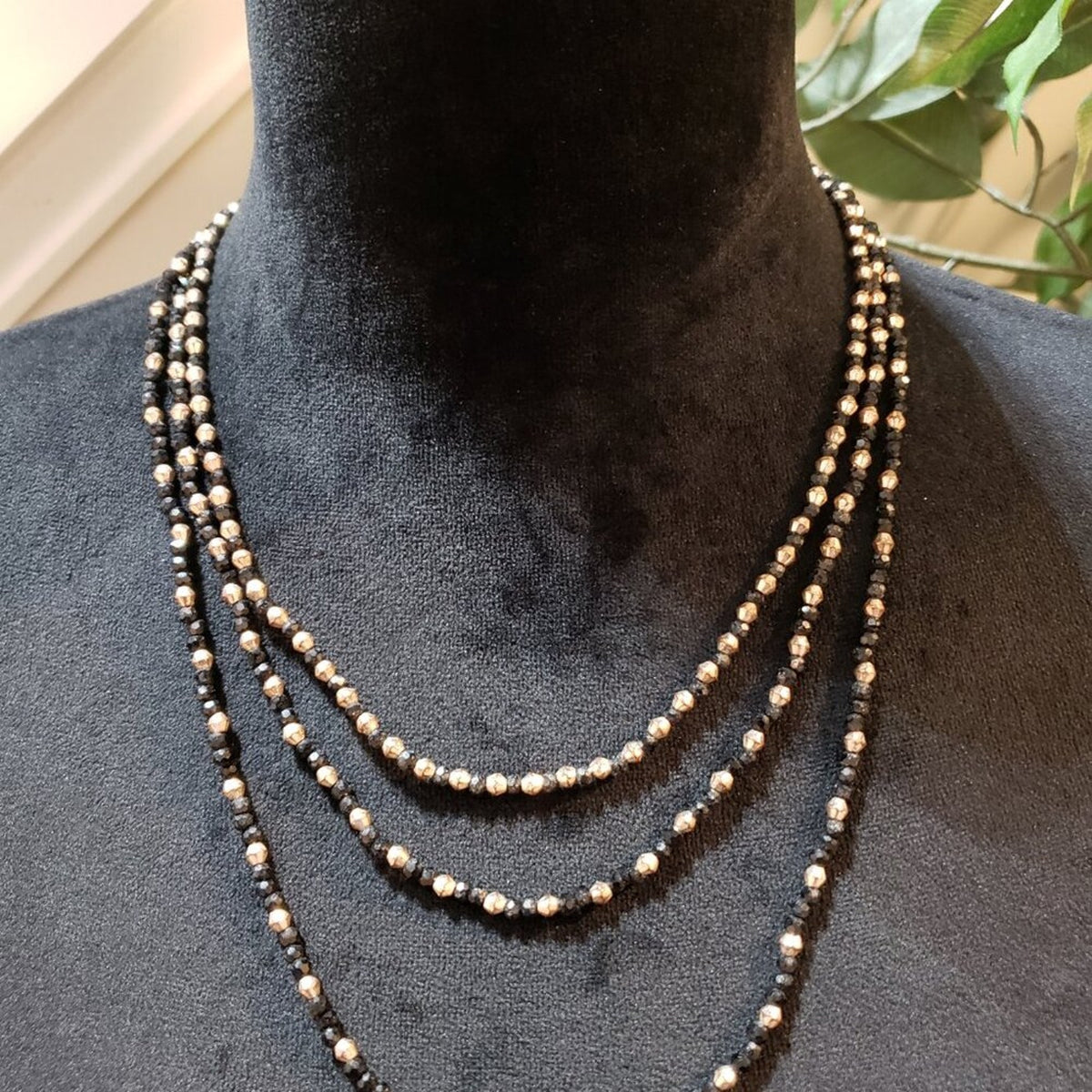 Womens Fashion Gold Tone Black Beaded Necklace Jewelry with Lobster Clasp