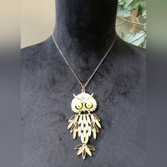 Womens Gold Tone Metal Enamel White Washed Owl Pendant Necklace w/ Lobster Clasp