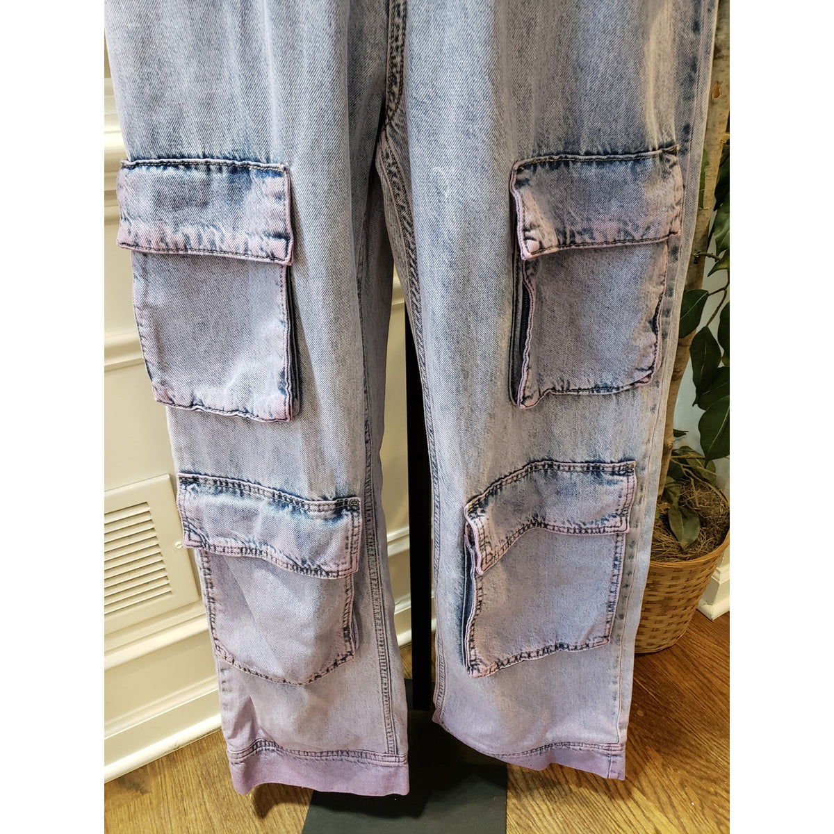 Nasty Gal Jumpsuit Womens Size 6 Blue Denim Pocket Detail Acid Wash Button Front