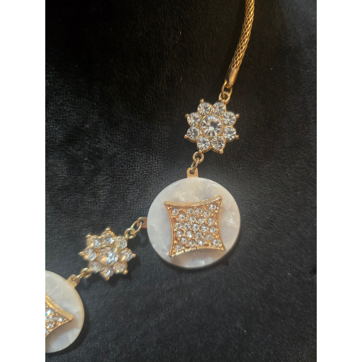 Time and Tru Gold Chain Statement Necklace Lobster Clasp And Crystal Accents