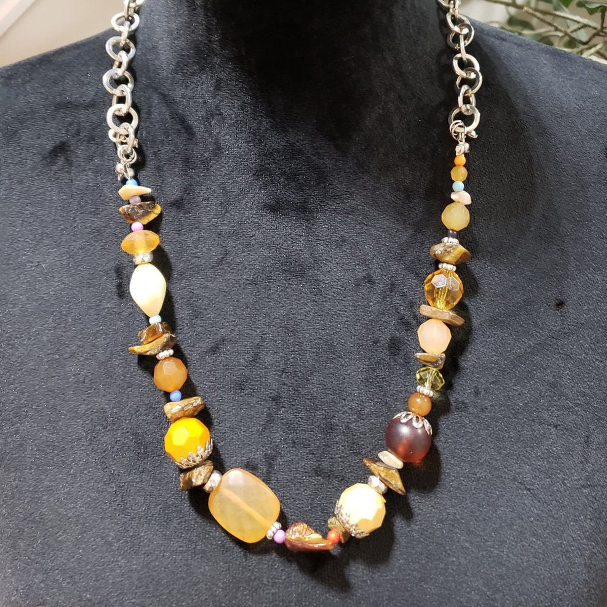 Womens Fashion Multi Chunky Retro Beaded Stones Collar Necklace w/ Lobster Clasp