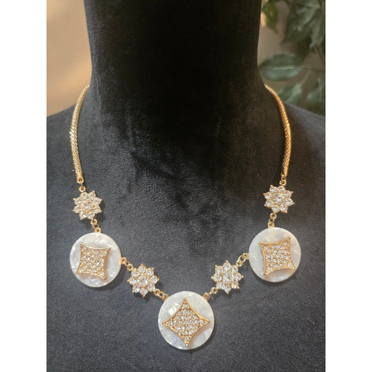 Time and Tru Gold Chain Statement Necklace Lobster Clasp And Crystal Accents