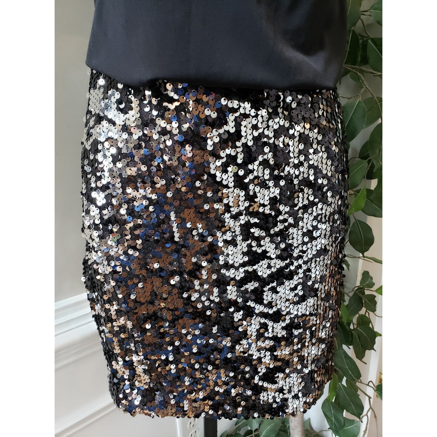 Way-In Clothing Co. Party Dress Womens Small Black Silver Sequins One Shoulder