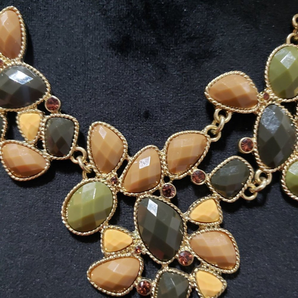 Womens Fashion Multi Color Gemstones Beaded Statement Bib Necklace