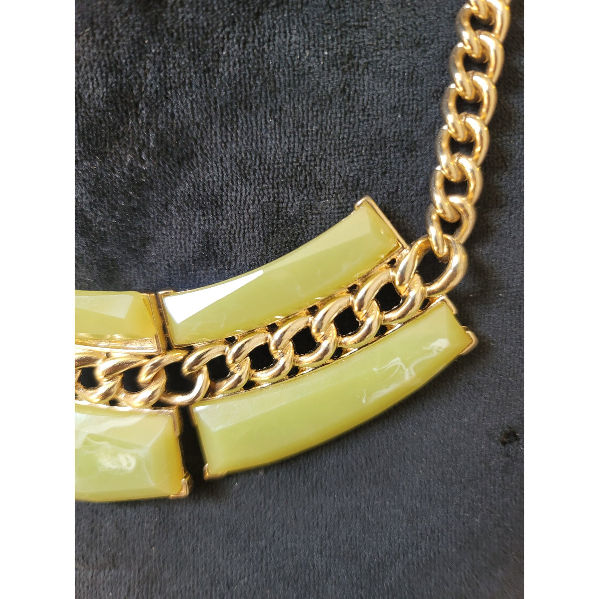 Women's Green Resin Statement Necklace With Gold Chain And Lobster Clasp Lock