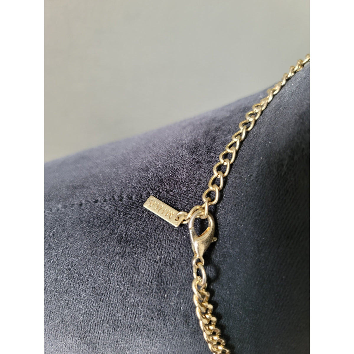 MIKA Gold Chain Necklace Red Teardrop Bead Bib Statement Jewelry Lobster Clasp