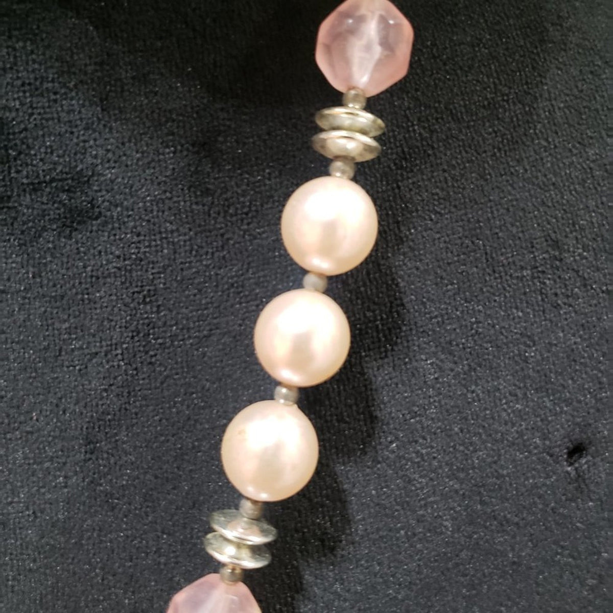 Women Fashion Rhinestone Beaded Freshwater Pearls Collar Necklace with Lobster