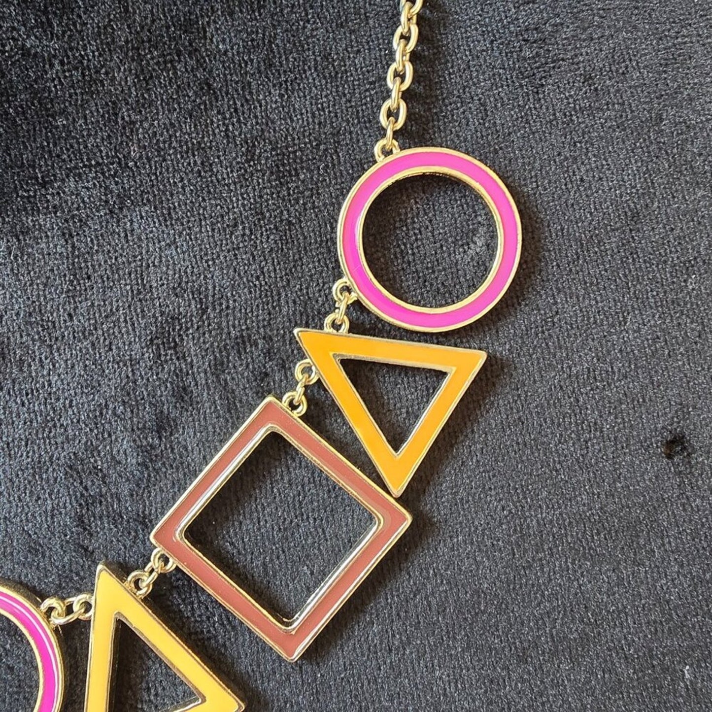 Women Fashion Colorful Geometric Acrylic Necklace Jewelry with Lobster Clasp