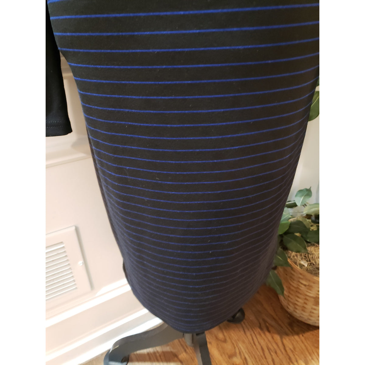 Spense Sheath Dress Women's Size 10 Blue Striped Rayon Stretch Long Sleeve