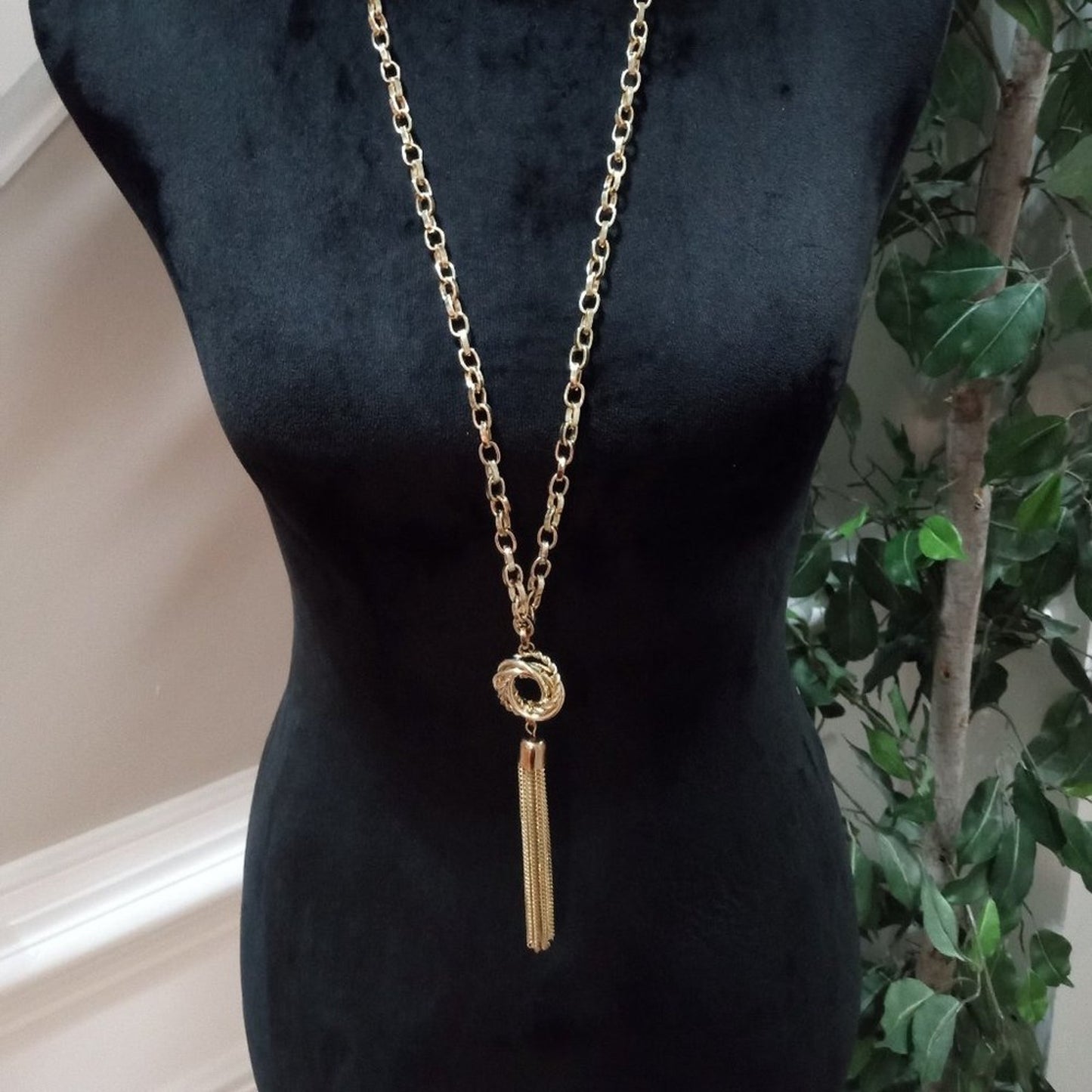 Women Fashion Elegant Gold Tone Tassel Pendant Long Necklace with Lobster Clasp