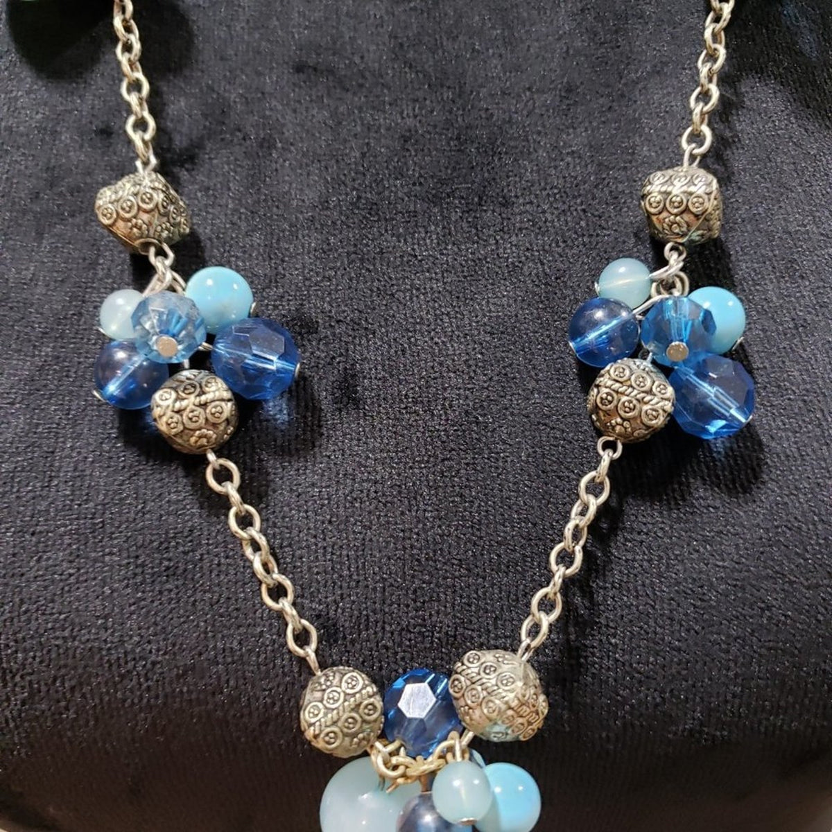 Womens Fashion Blue Silvertone Glass Beaded Collar Necklace with Lobster Clasp