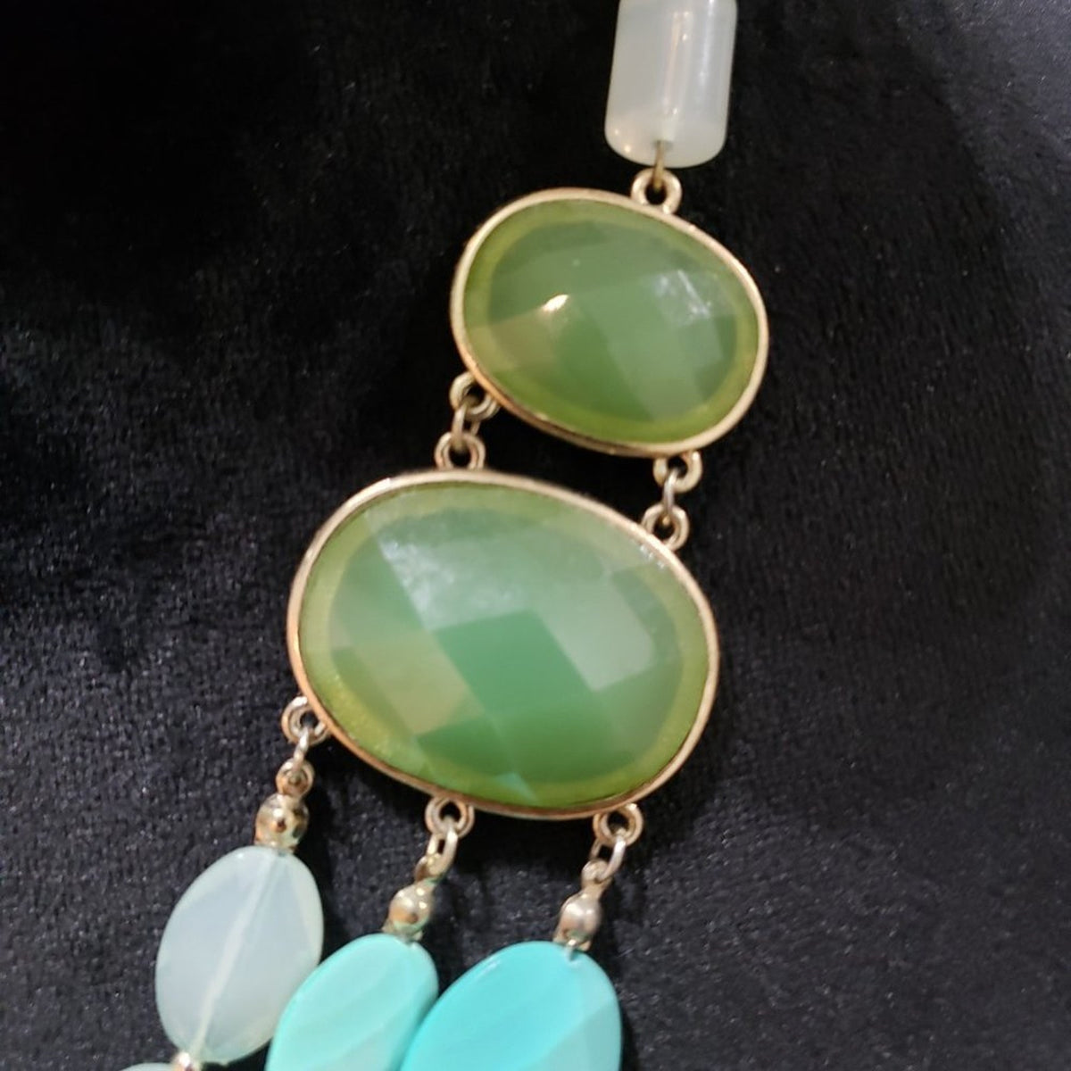 Womens Fashion Green and Blue Stones Statement Collar Necklace w/ Lobster Clasp
