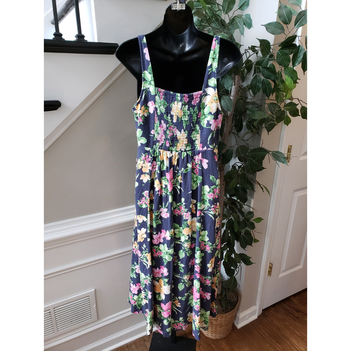 Old Navy Long Maxi Dress Women's Size M Blue Floral Sweetheart Neck Sleeveless