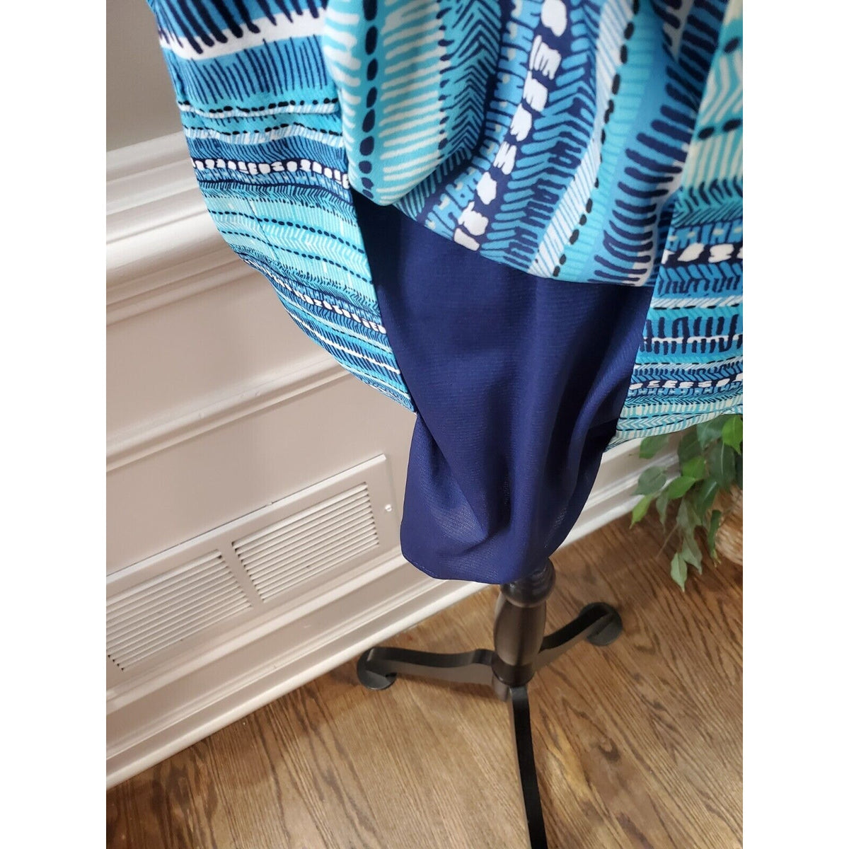 Aqua Women's Blue & White 100% Polyester Off The Shoulder Knee Length Dress M