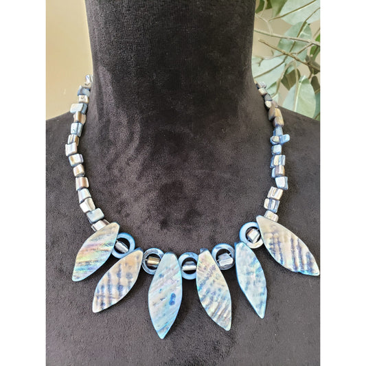 Women Hand Crafted Blue Green Abalone Shell Beads Iridescent Feathers Necklace