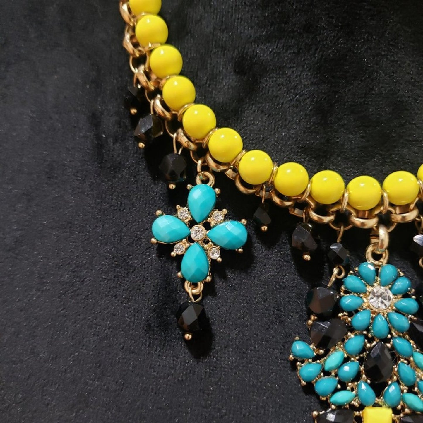 Womens Berrys Bold Colored Cabochon Statement Bib Necklace with Lobster Clasp