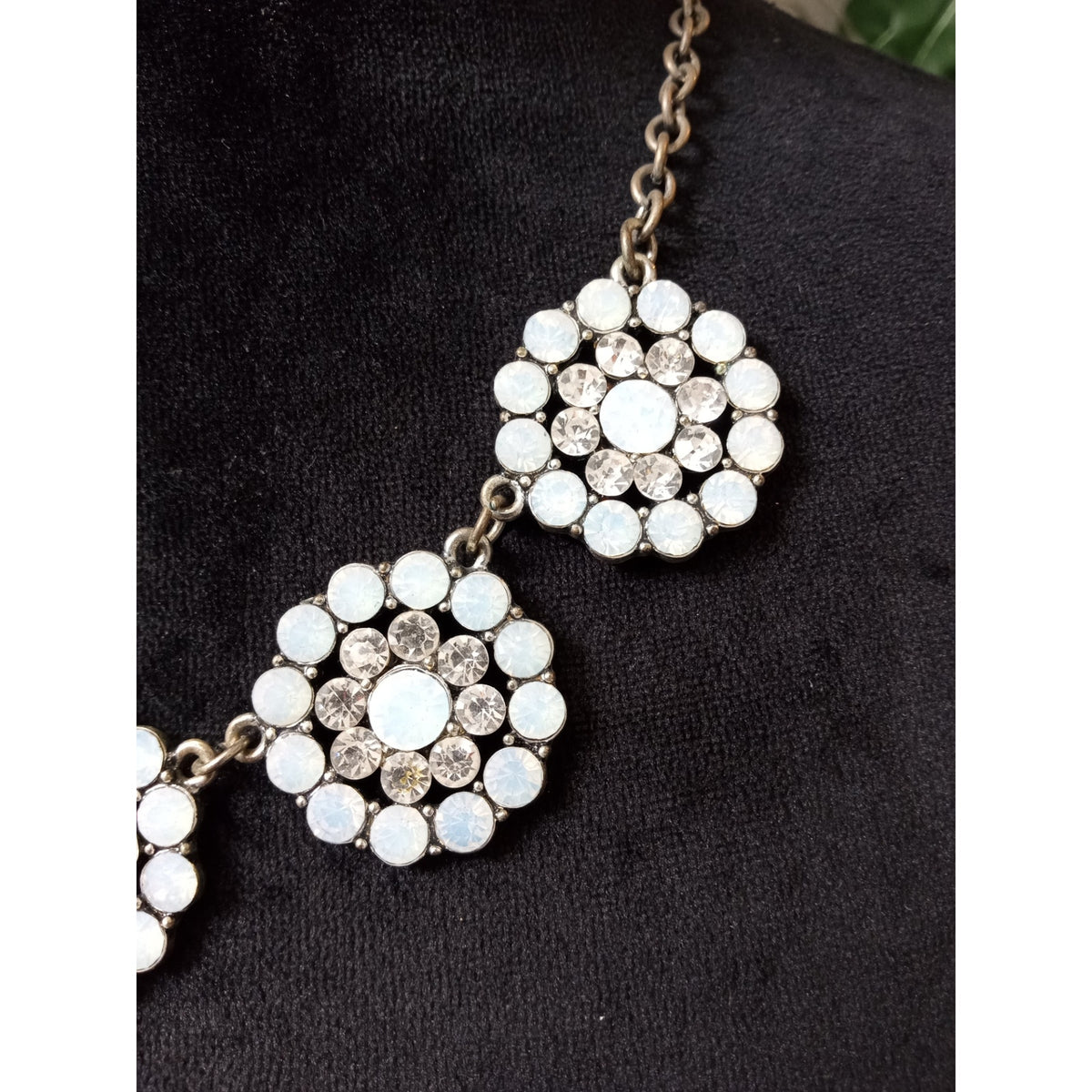 Sweet Lola White Rhinestone Cluster Statement Necklace Silver Tone Floral Bib