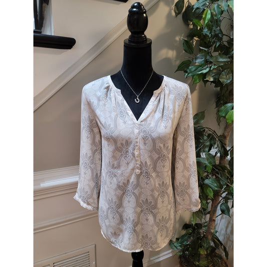 Kenar Pullover Blouse M Beige Gray Floral Split Neck Curved Hem Balloon Sleeve