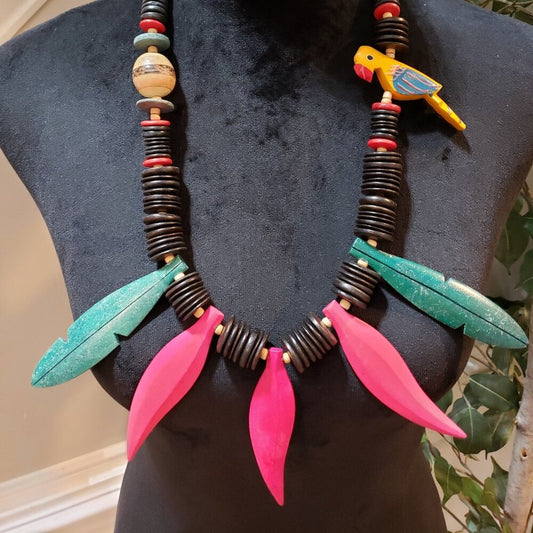 Vintage Womens Multicolor Wood Tiki Tropical Parrot Bird Leafe Necklace Jewelry