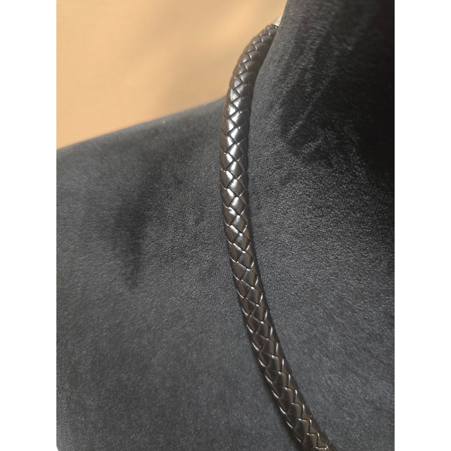 Women's Gold Tone Choker Necklace With Round Pendant Lobster Claw Clasp