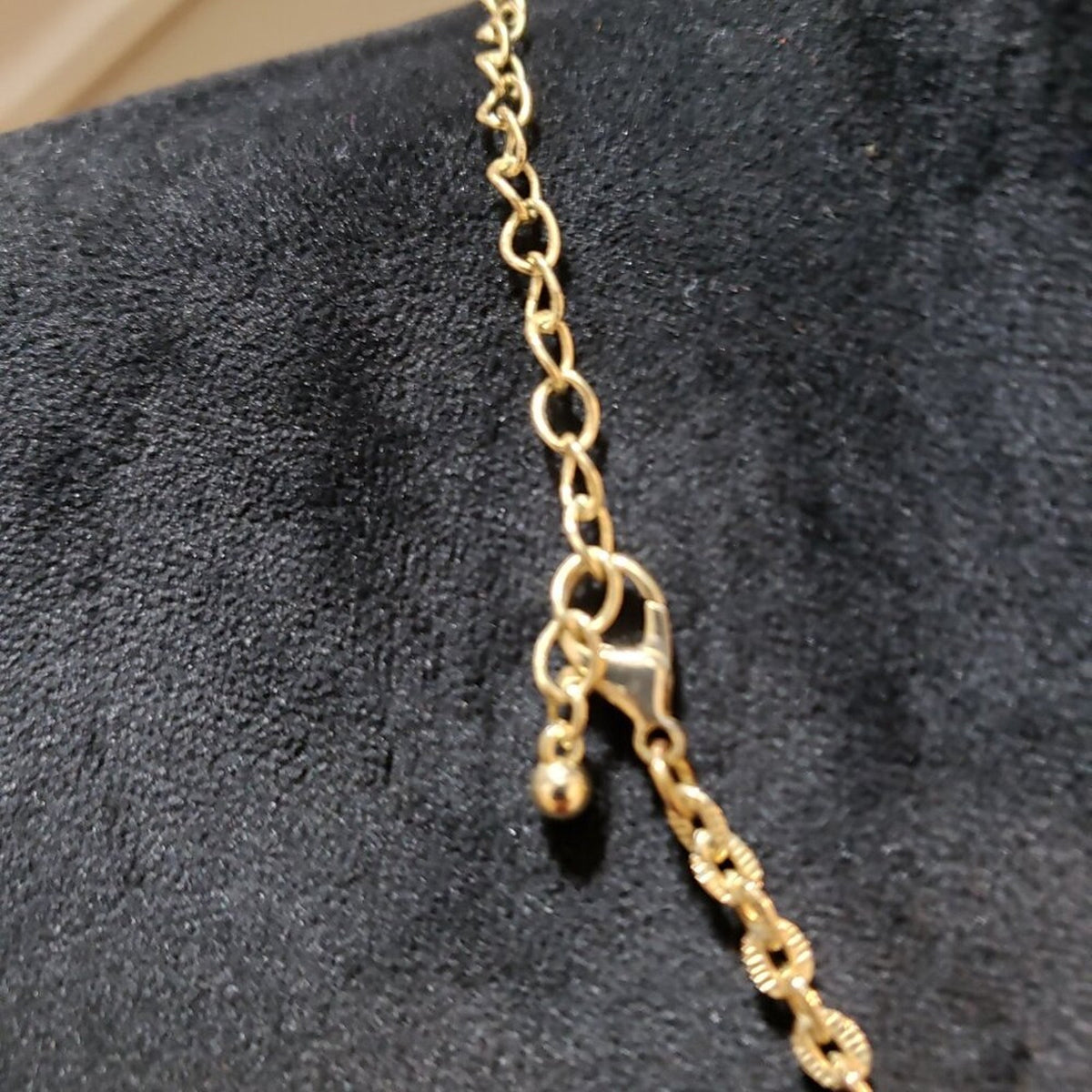 Womesn White & Beige Acrylic Beaded Curb Chain Necklace Jewelry w/ Lobster Clasp