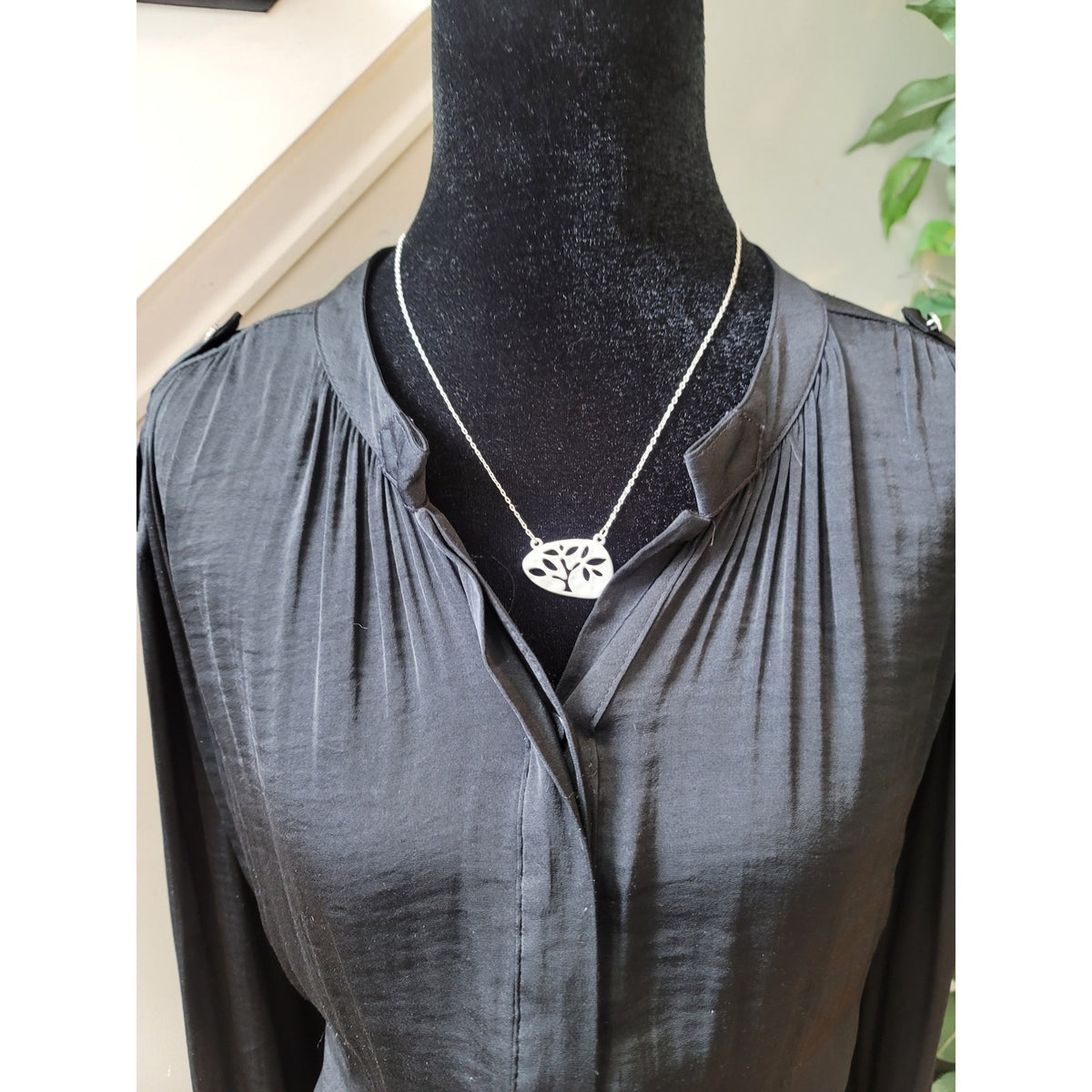 Jennifer Lopez Dress Womens Size XL Black 100% Polyester Long Sleeve with Pocket