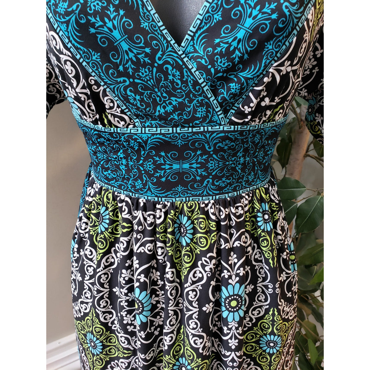 London Times Wrap Dress Women 4 Multi Floral Pleated Pockets Short Sleeve V Neck