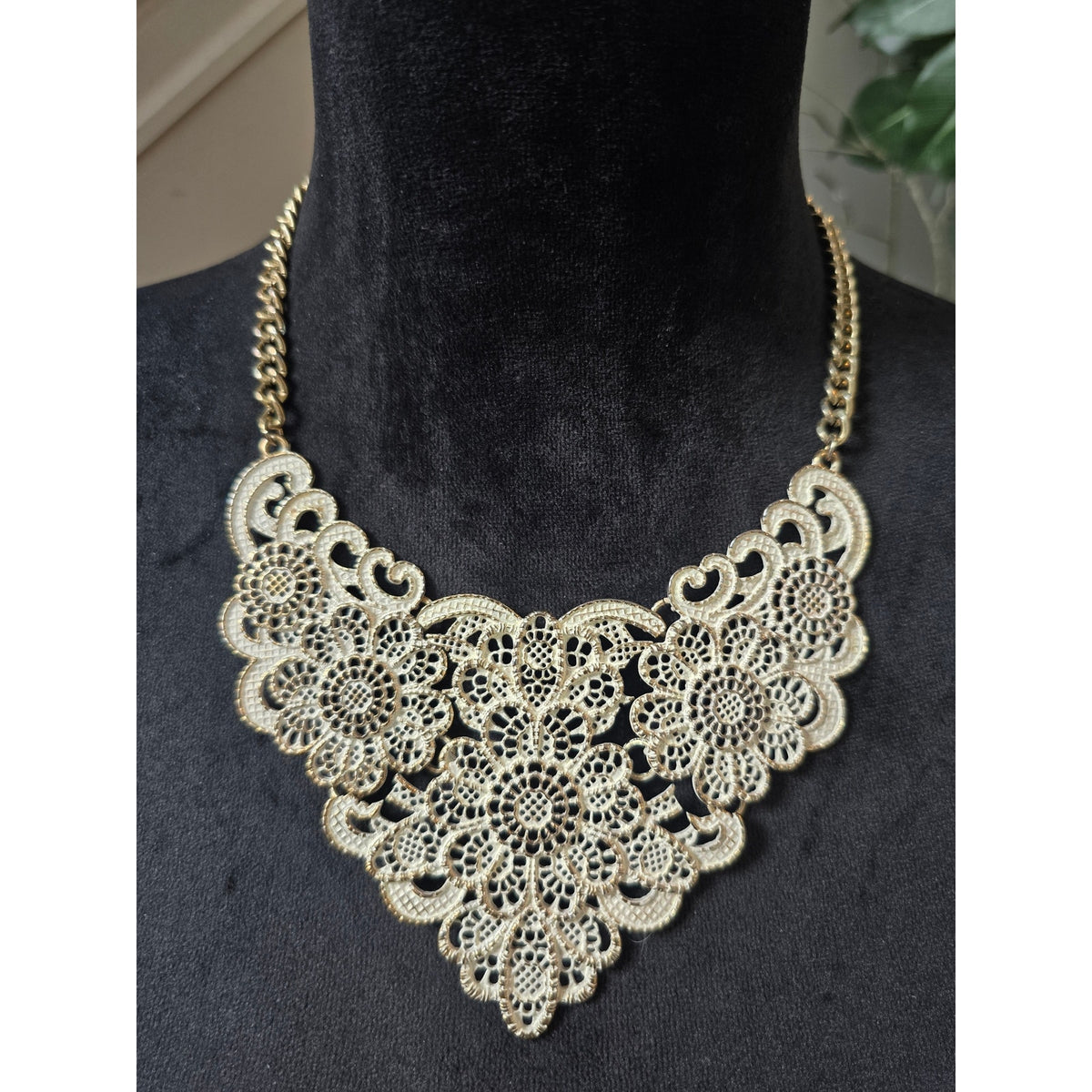 Gold Tone Intricate Filigree Floral Lace Design Ornate Bib Necklace