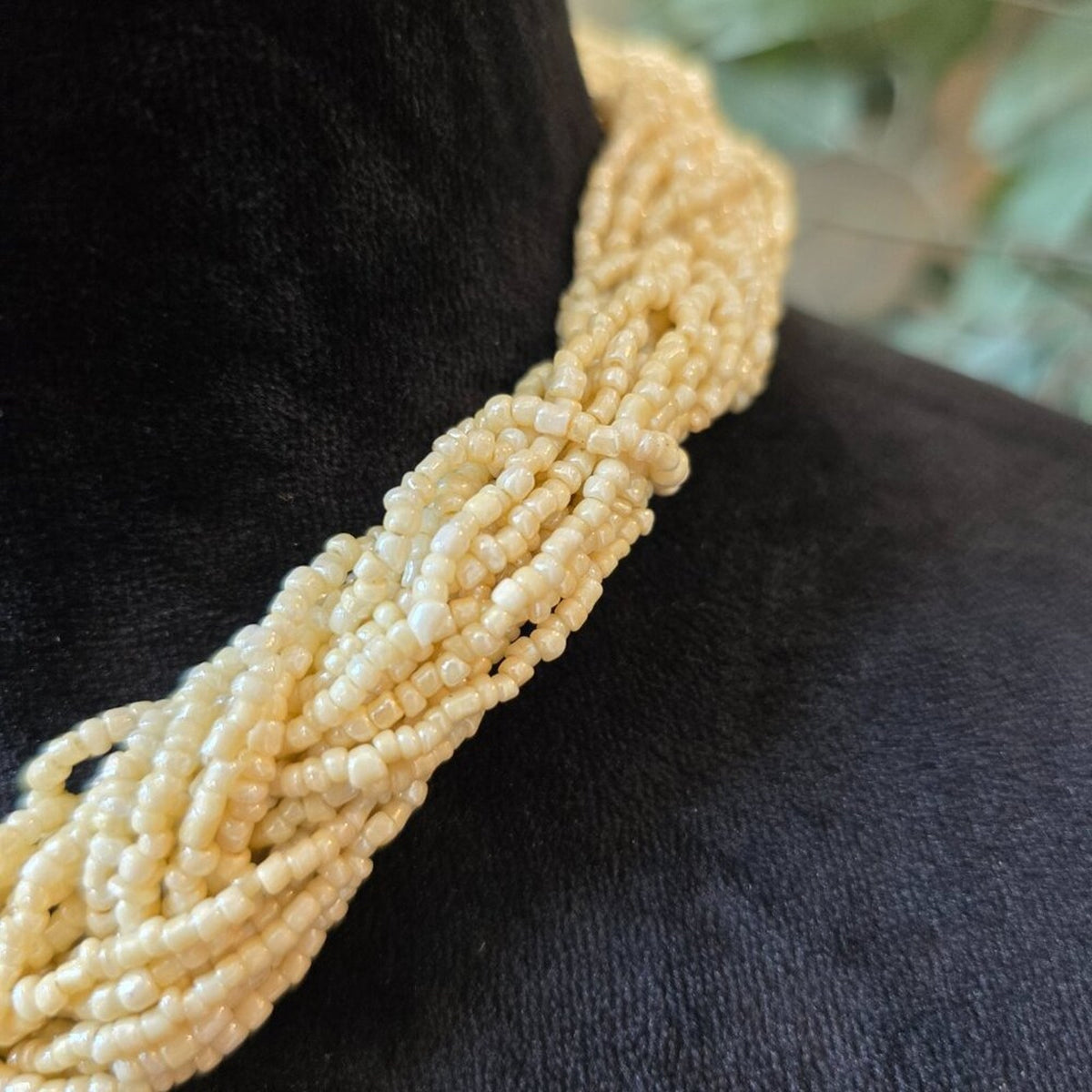 Women Fashion Ivory Seed Beads Multiple Layer Medallion Pendant Necklace Jewelry