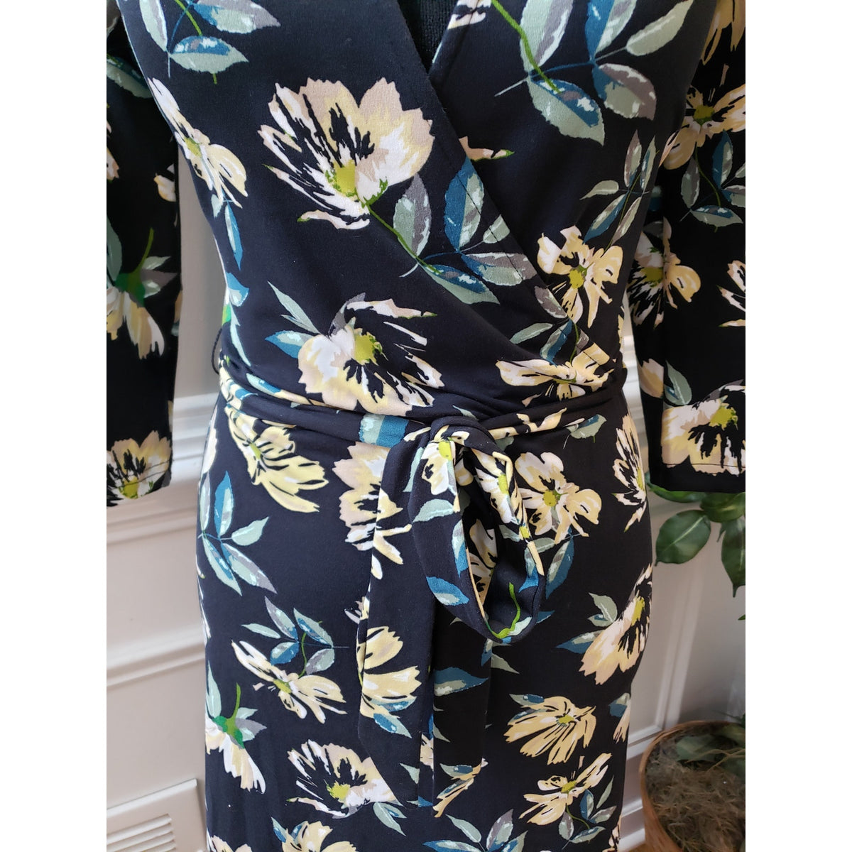 Serra Dress Women S Black Floral Wrap Belted Polyester Spandex V-Neck