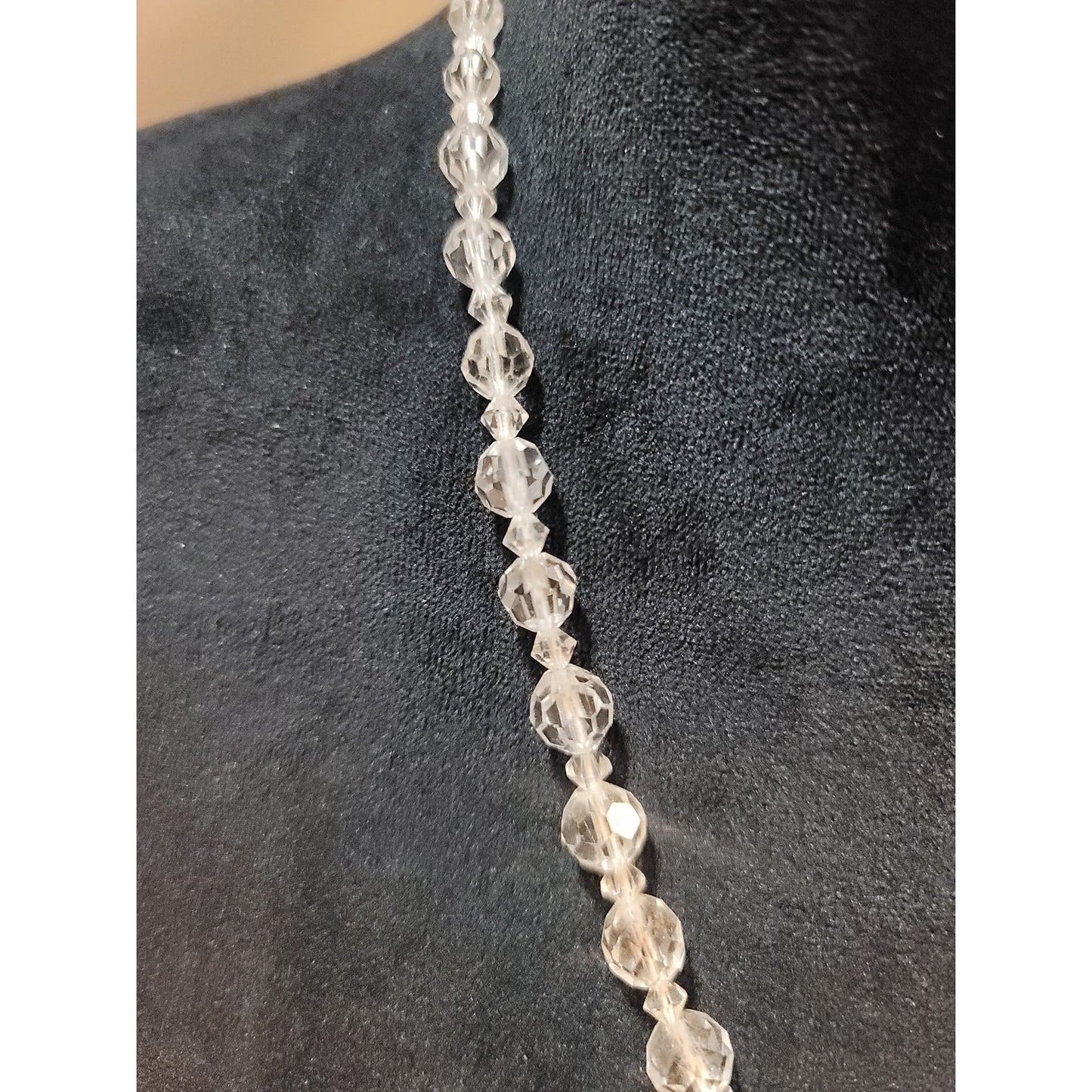 Women's Clear Faceted Bead Necklace With Box Clasp Lock Elegant Vintage Jewelry