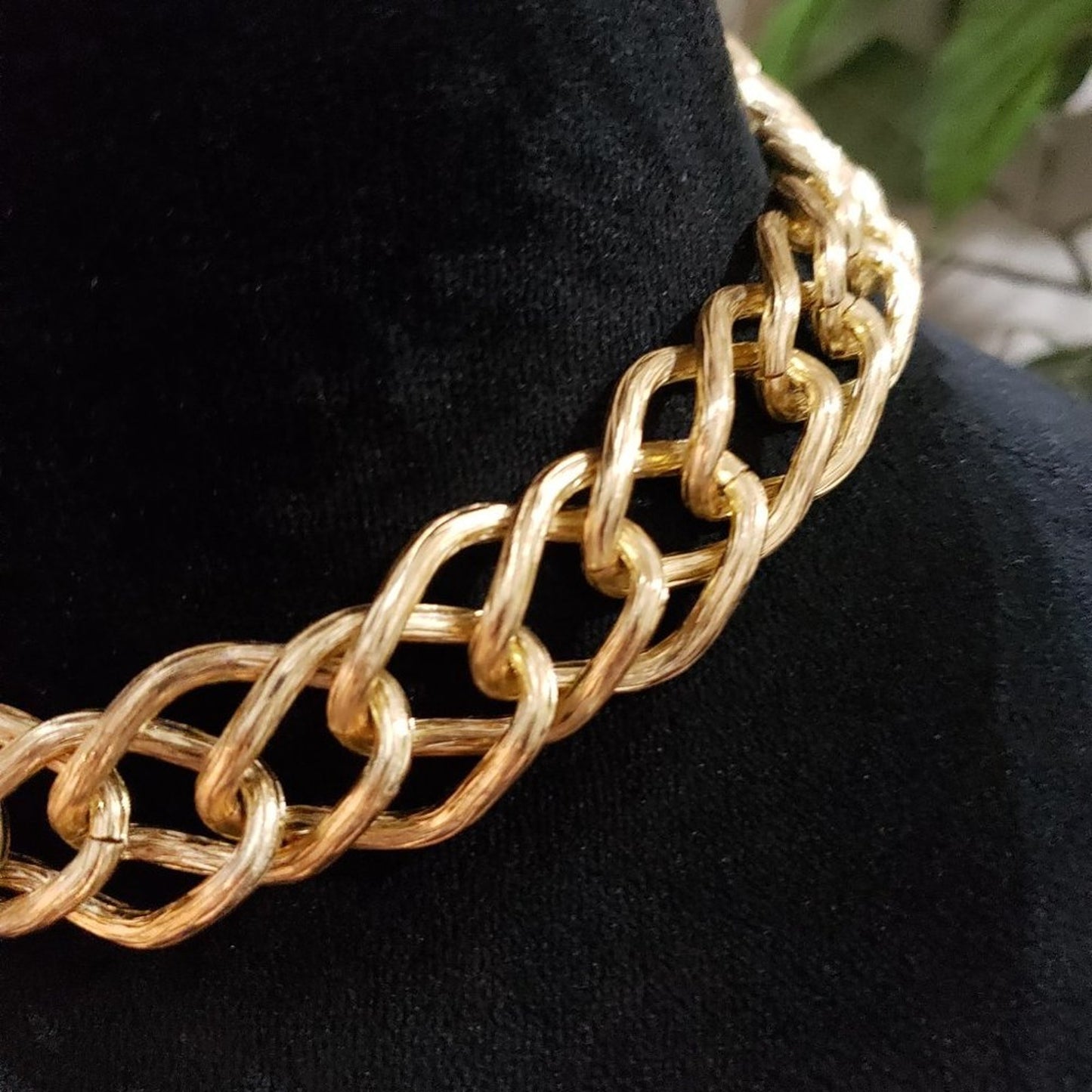 Womens Fashion Gold Tone Chunky Thick Chain Punk Chokers Necklace Twisted Lock