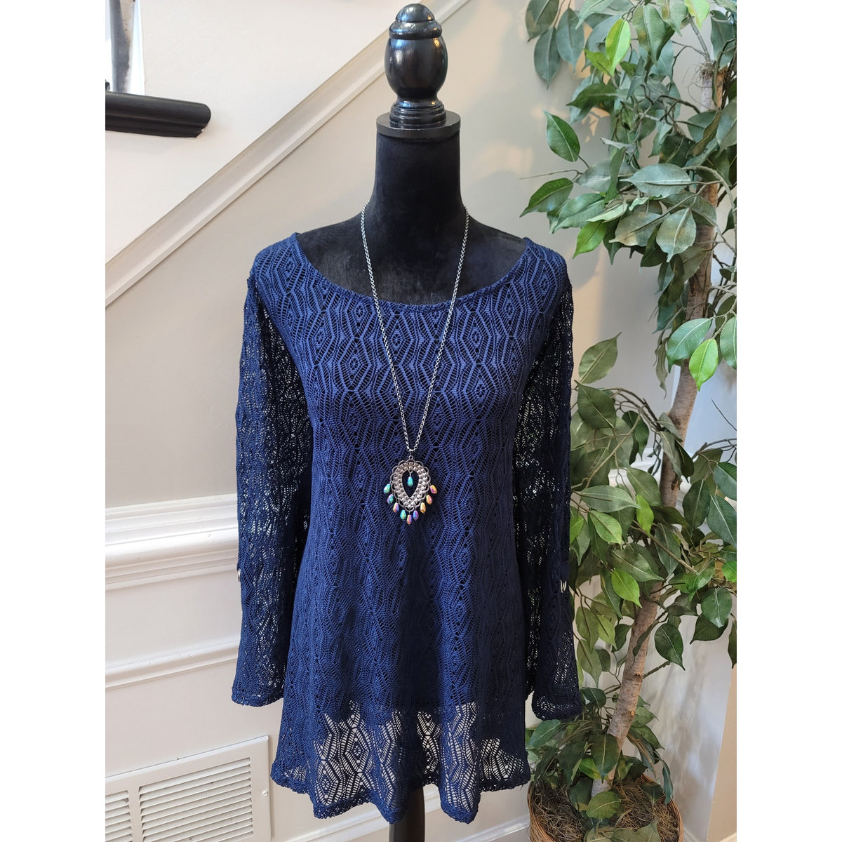 Cal Style Sheer Blouse Women's Size 3X-Large Navy Blue Boat Neck Long Sleeves