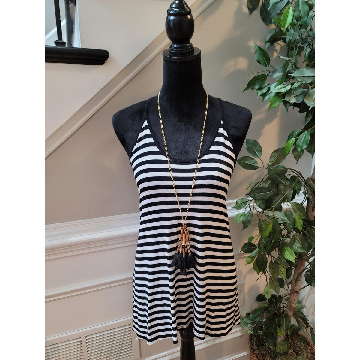 Cable & Gauge Tank Top Women's Medium Black/White Striped Sleeveless Scoop Neck