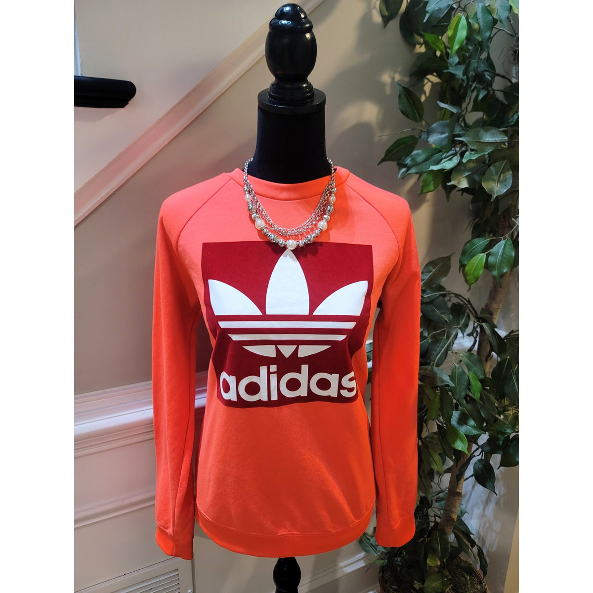 Adidas Sweatshirt Women's Medium Orange Crew Neck Raglan Shoulder Ribbed Hem