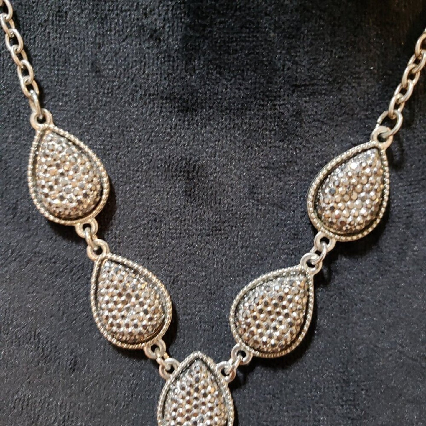 Womens Silver Plated Crystal Puffy Link Tear Drop V Shape Necklace with Lobster