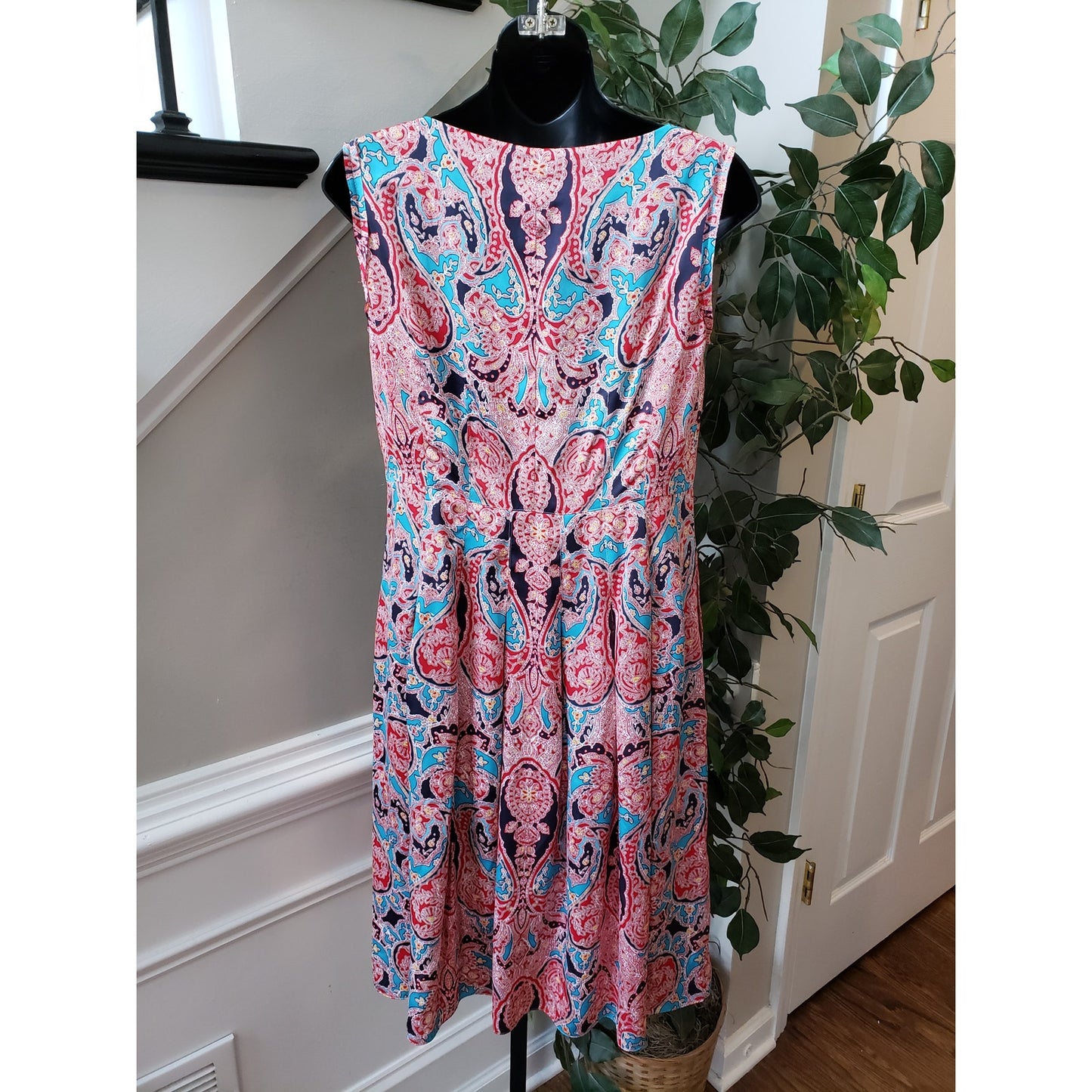 Jones New York Fit & Flare Dress Women 4 Multi Paisley Pleated Sleeveless V-Neck