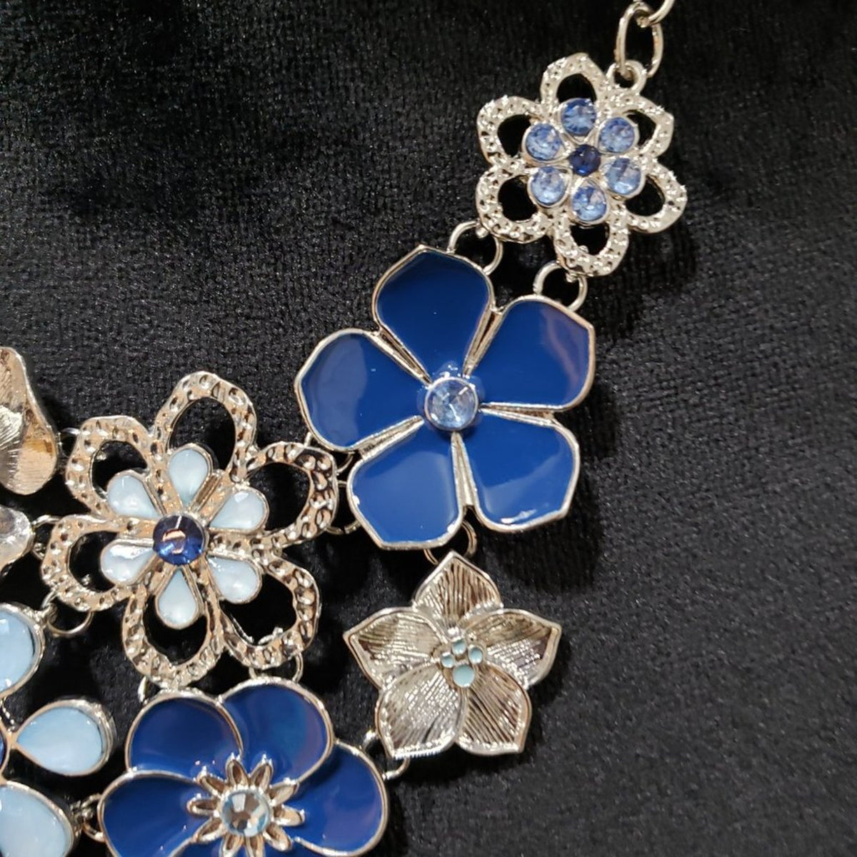 Women Fashion Rhinestone Multi Floral Statement Collar Necklace w/ Lobster Clasp
