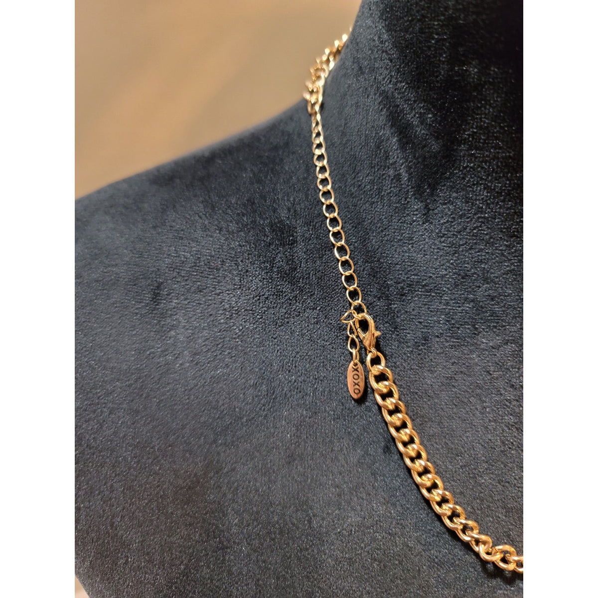 XOXO Women's Elegant Gold Chain Necklace with XOXO Charm Stylish Fashion Jewelry